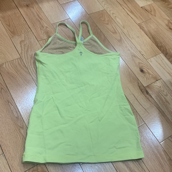 ivviva (lululemon) tank top with a built in sports bra for kids size 10 - Picture 2 of 2